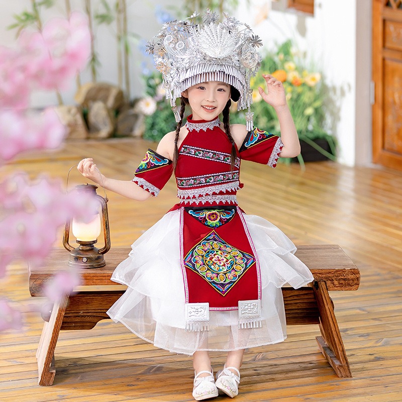 red-deisgn-the-zhuang-nationality-dress-10